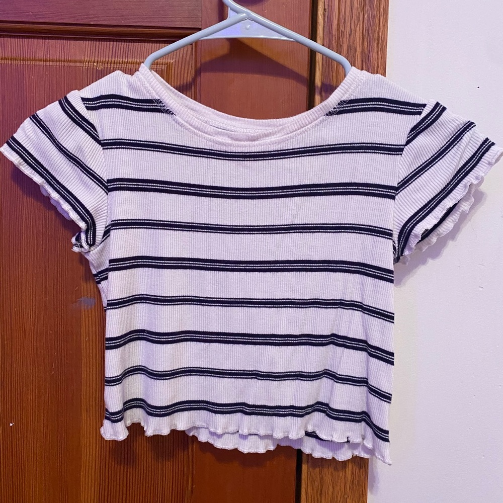stripe cropped tee!